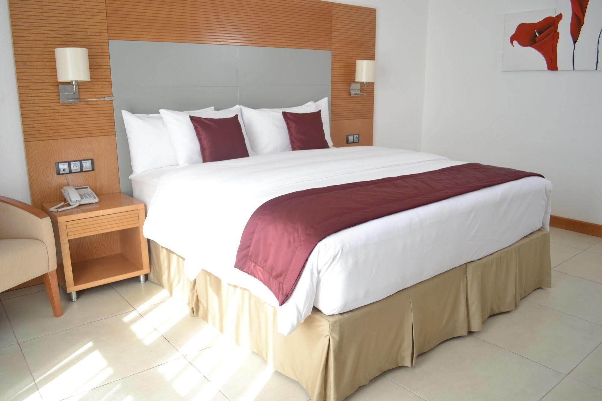 Star Land Hotel Bonapriso Ντουάλα Εξωτερικό φωτογραφία