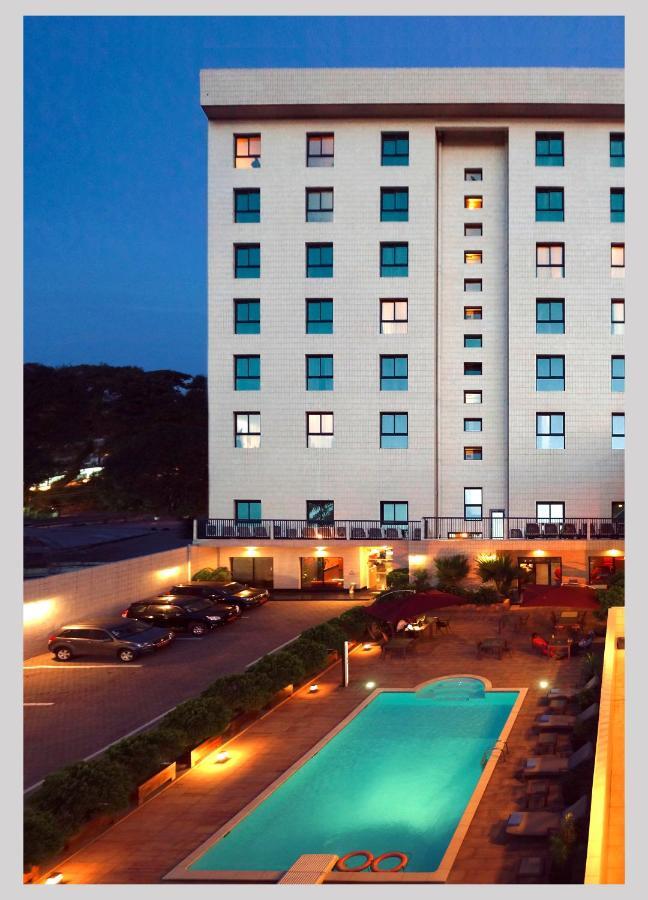 Star Land Hotel Bonapriso Ντουάλα Εξωτερικό φωτογραφία